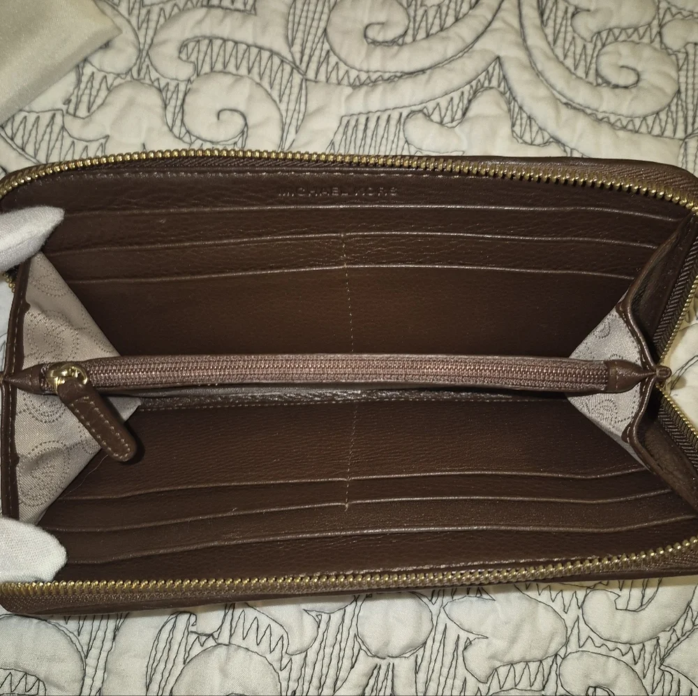 Michael Kors Travel Handbag and Matching Wallet